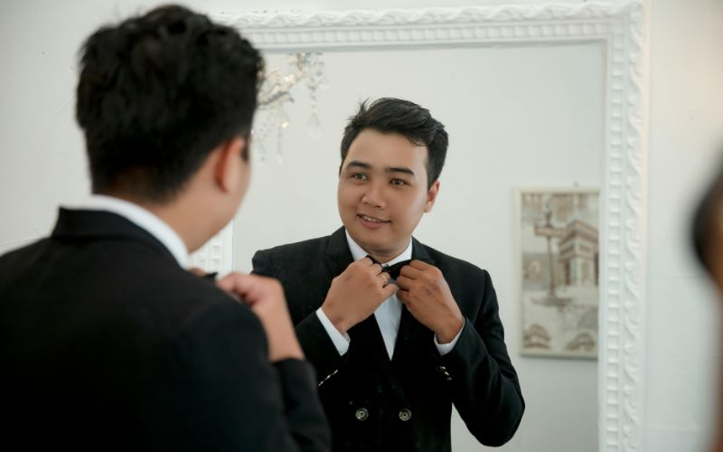 self talk power person walking nature peaceful thinking