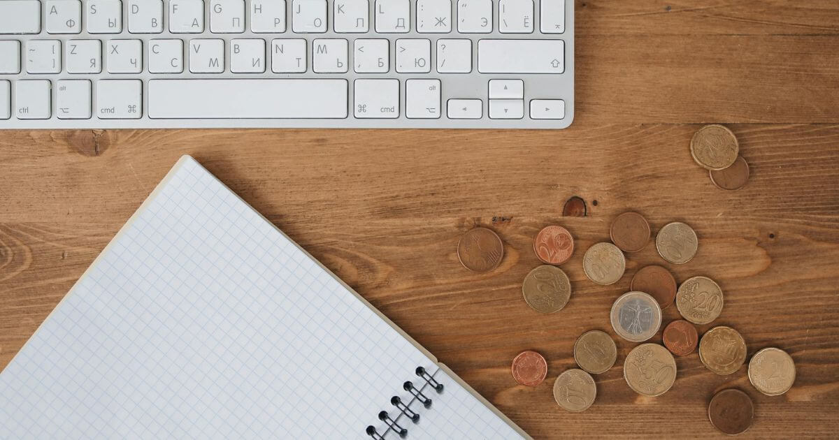 how to start a blog and make money for beginners workspace setup