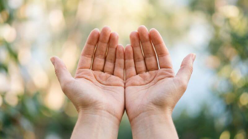letting go of negative self talk and finding inner peace daily
